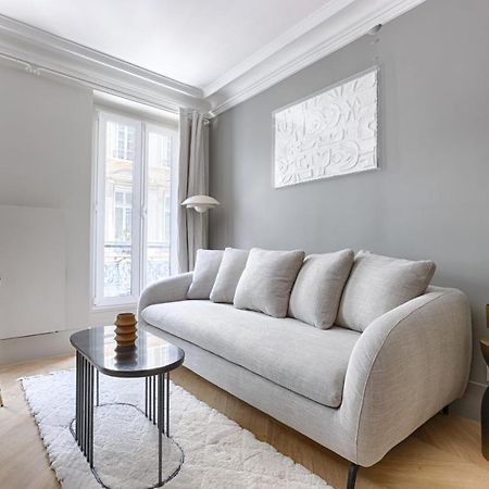 Unique Luxury Parisian flat 2BR/6P -Champs Elysées Extérieur photo