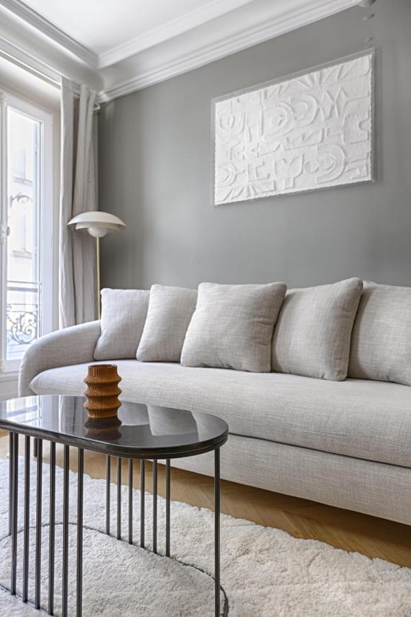 Unique Luxury Parisian flat 2BR/6P -Champs Elysées Extérieur photo