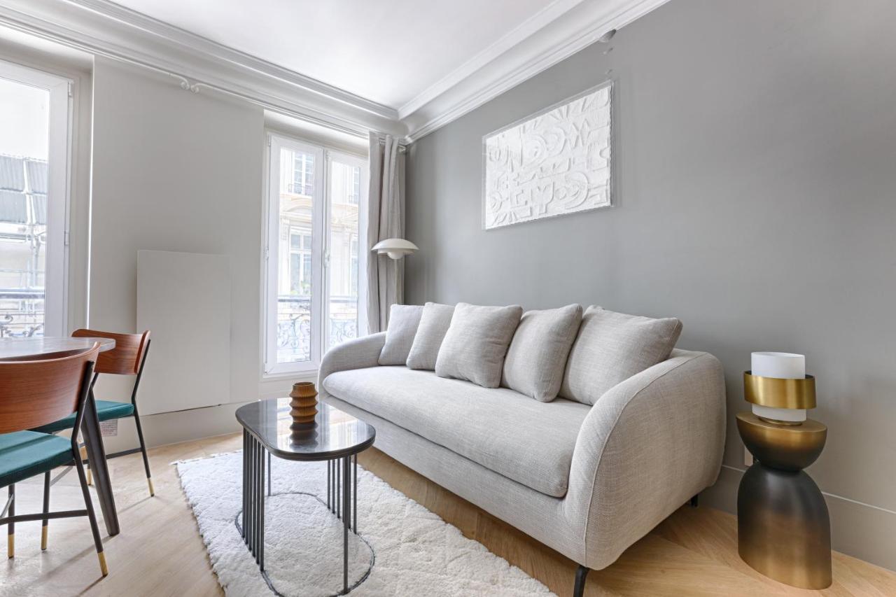 Unique Luxury Parisian flat 2BR/6P -Champs Elysées Extérieur photo