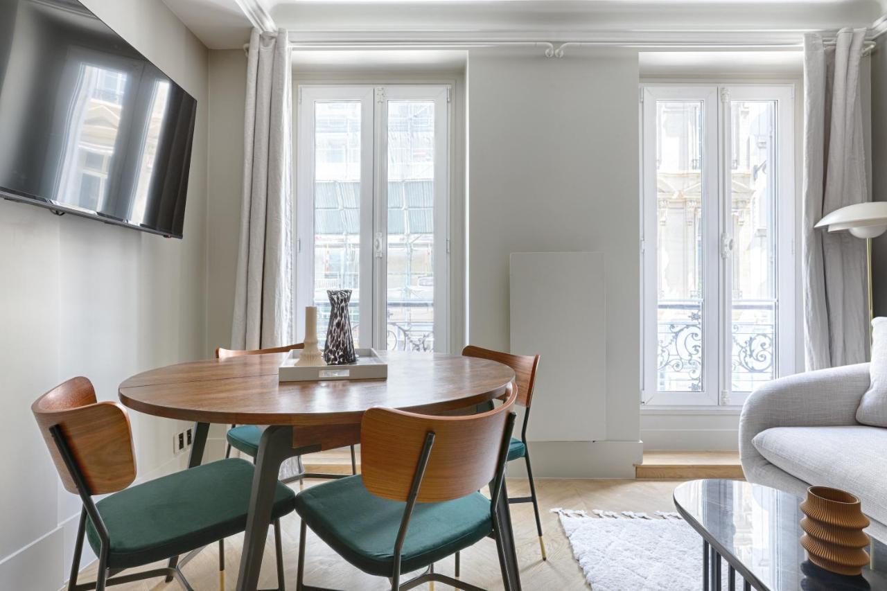Unique Luxury Parisian flat 2BR/6P -Champs Elysées Extérieur photo