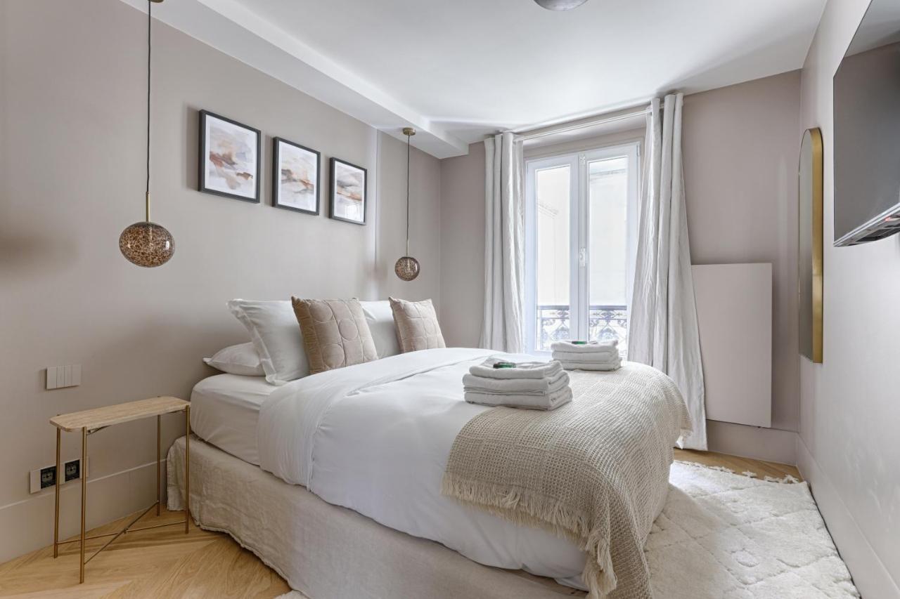 Unique Luxury Parisian flat 2BR/6P -Champs Elysées Extérieur photo